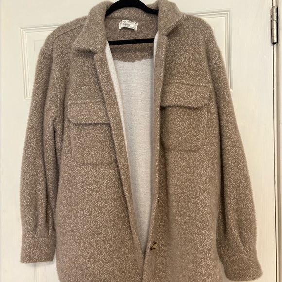 Light brown Shacket - Picture 6 of 6